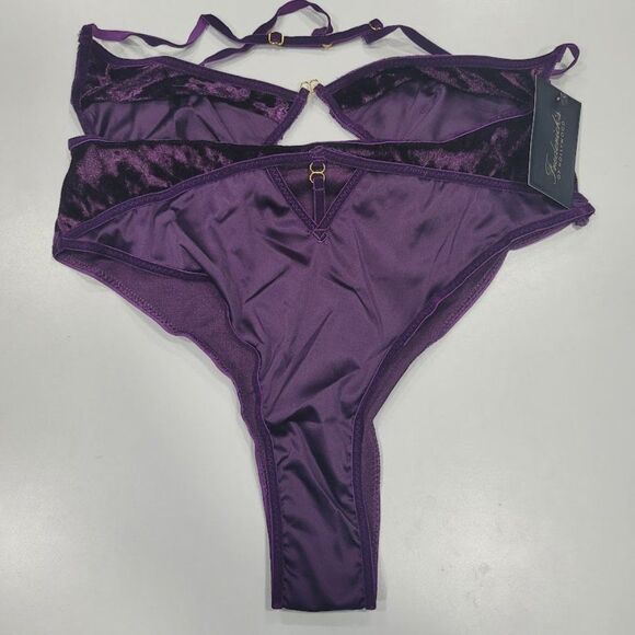 Frederick of Hollywood Asha Velvet And Lace Bra Set Purple Lingerie - Picture 3 of 7